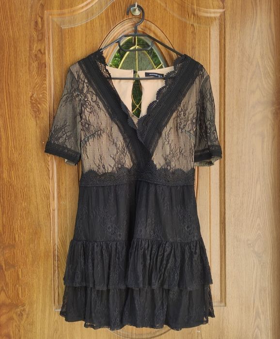 Koronkowa sukienka Reserved rozmiar M