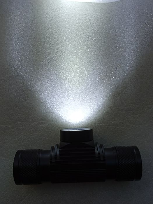 Налобний ліхтар борту д10. Фонарь Boruit D10