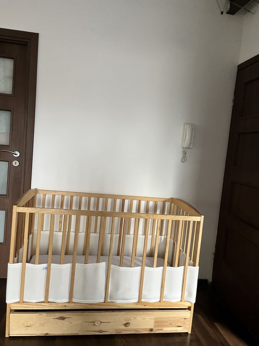 Łóżeczko dziecięce 120x60 ze skrzynią i materacem Rucken