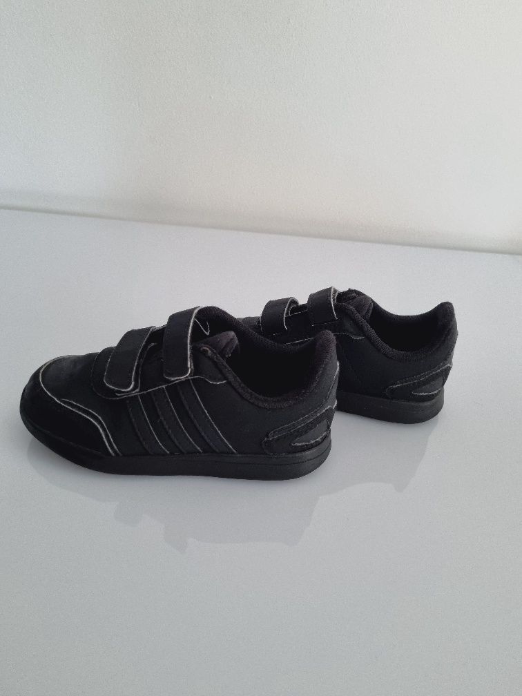 Adidasy dziecięce firmy Adidas roz.27 (17.5)