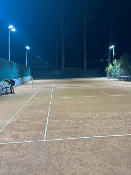 Теніс / тенісний корт