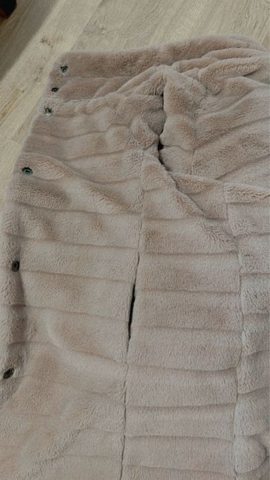 Продам женскую куртку