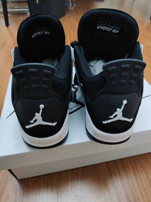 Jordan 4 Retro White Thunder R.38