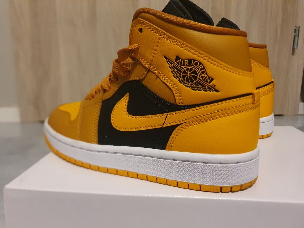 Buty Jordan 1 Mid Chutney Taxi (Women's), jak nowe!