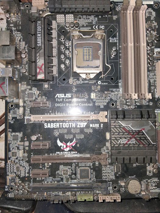 Motherboard ASUS Sabertooth Z97 Mark 2 * Avariada