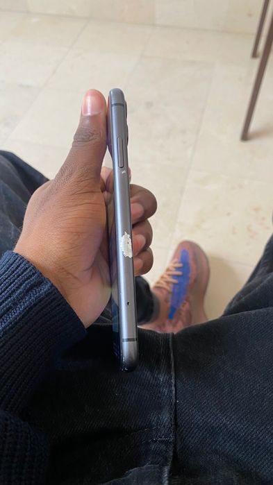 iPhone 11 , 128G, 165€