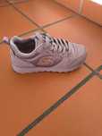 Vendo Skechers novas
