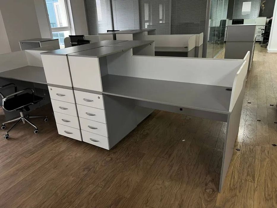 Продам меблі вживані-крісла,стільці,тумби,столи,стелажі,оргтехніка