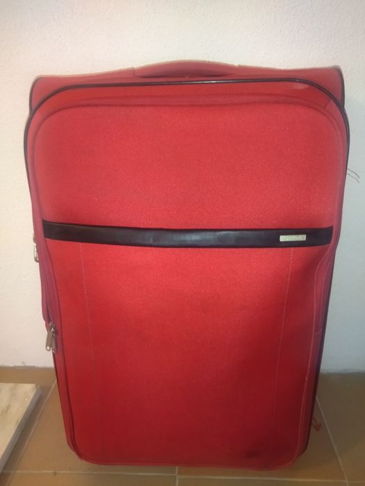 Mala de Viagem Vermelha