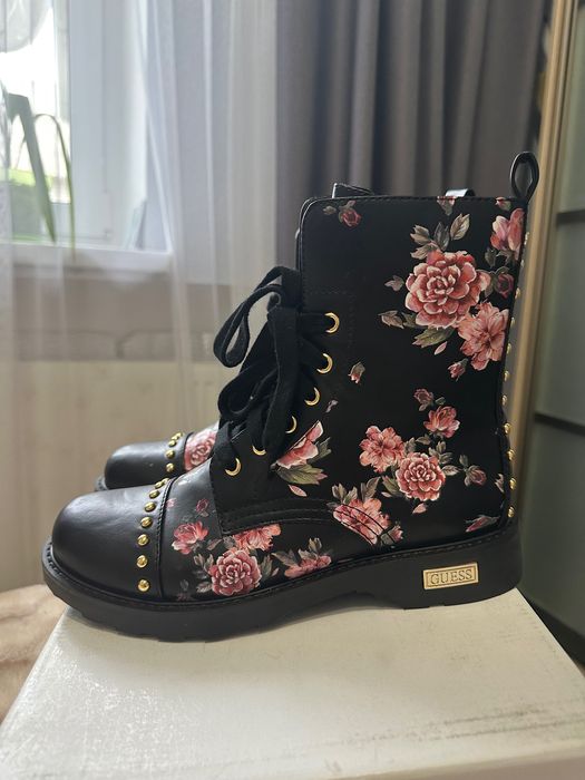 Ботинки GUESS осінь/весна сапоги черевики