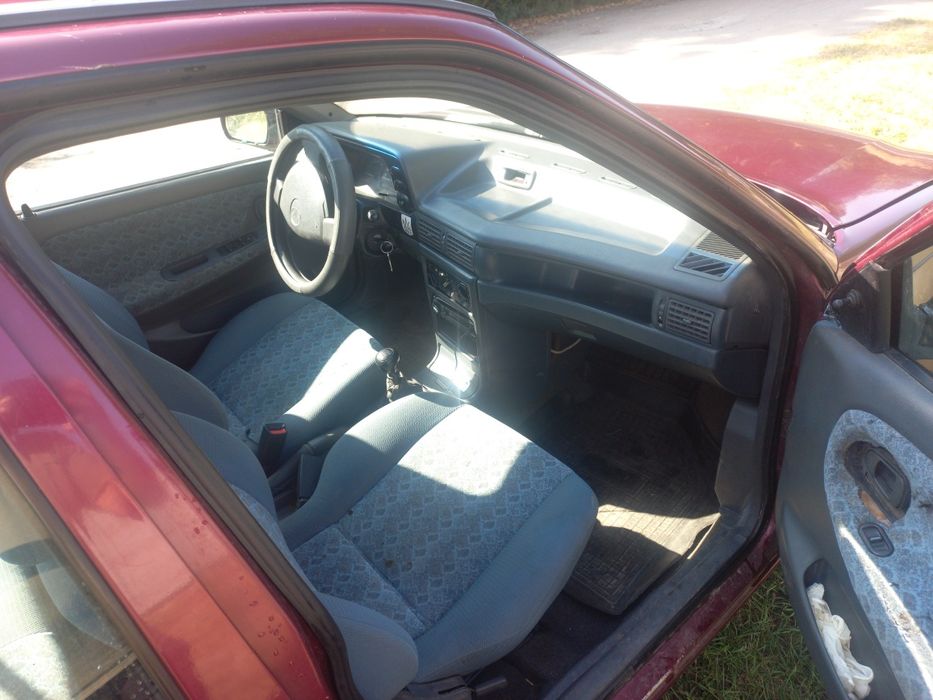 Део нексія 2007 рік газ-бензин