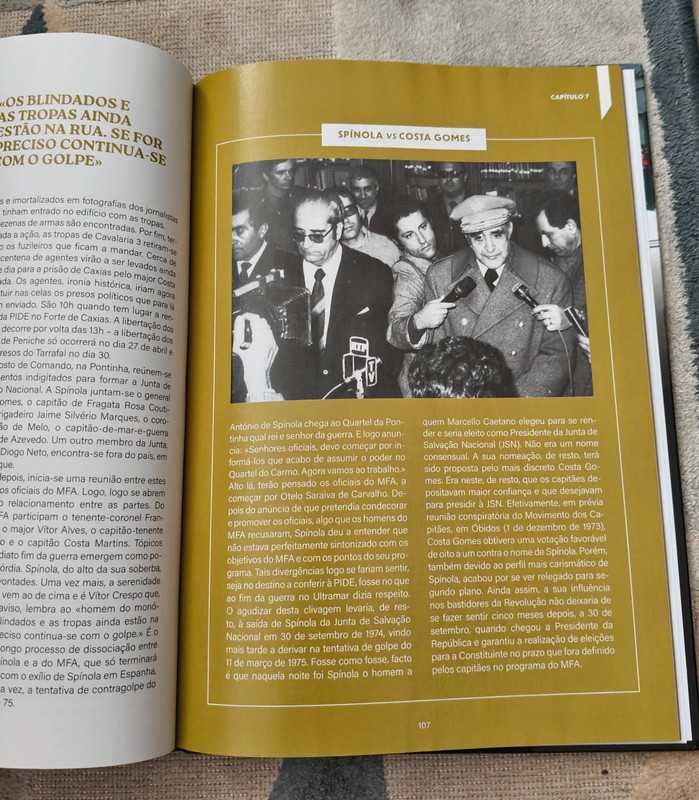 Lote de Livros (Livro de Ouro - 25 Abril O Dia da Liberdade)