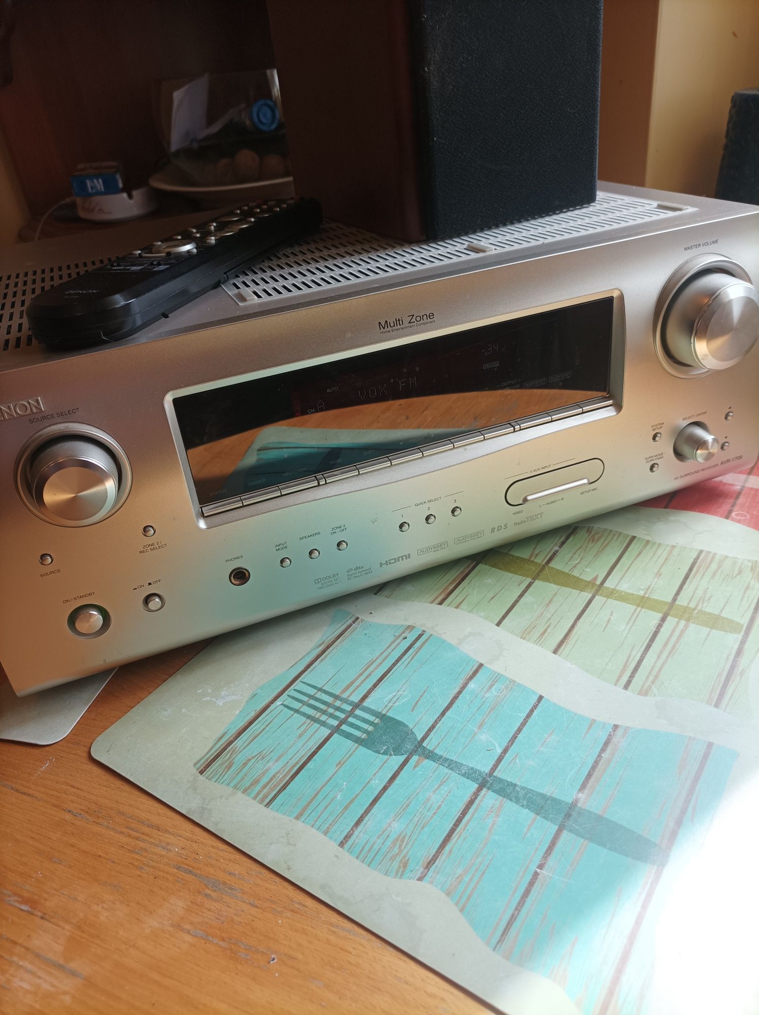 Amplituner DENON AVR-1709 7.1 HDMI, pilot