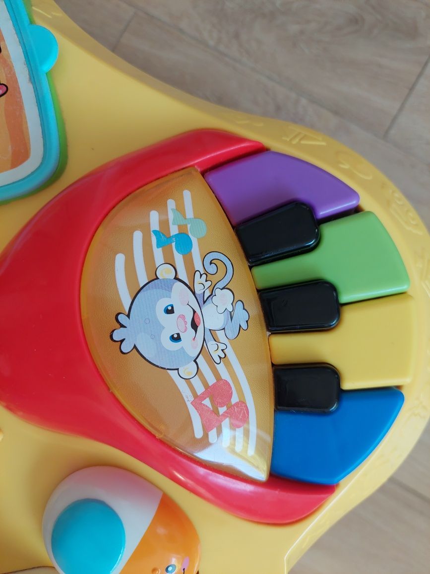 Stoliczek muzyczny Fisher Price interaktywny