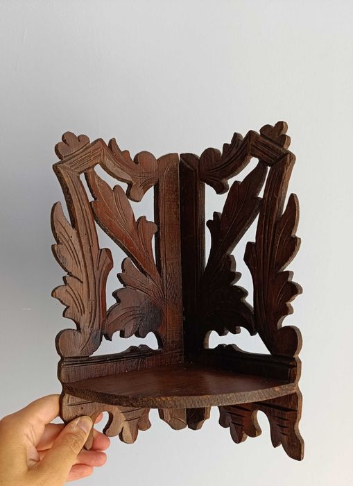 Prateleira de Mesa Trabalhada