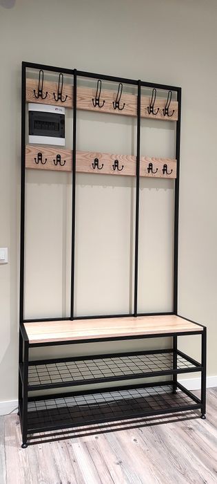 Вішалка для вітальні