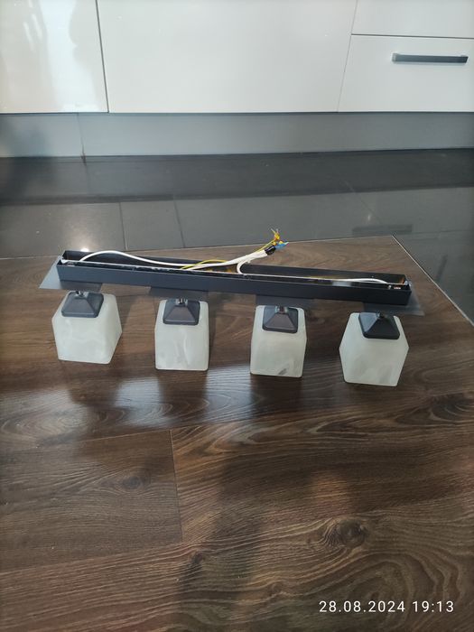 Plafon/ lampa sufitowa 4 źrodla światła