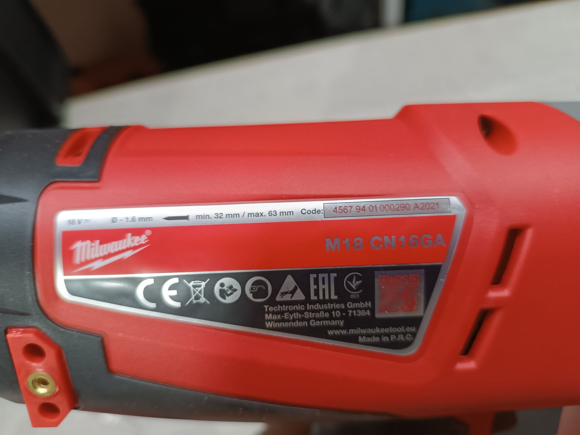 Milwaukee M18 CN16GA акумуляторний нейлер Мілвоке