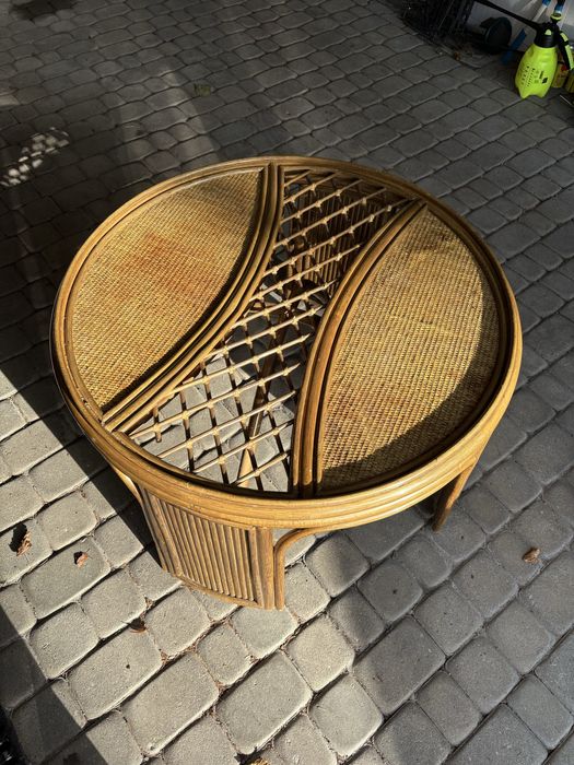 Niski stolik / stolik kawowy ze szkłem