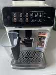 Ekspres ciśnieniowy PHILIPS 3200 Series LatteGo Premium EP3243