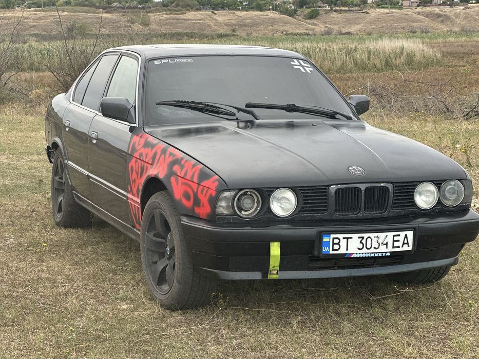 Продам бмв е34 м50