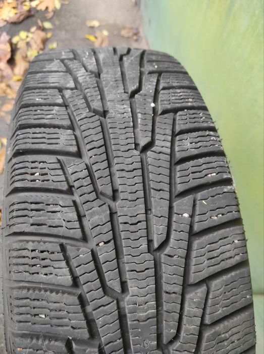 Продам зимові шини Nokian Nordman RS2 205/60 R16 96R XL (4 шт)