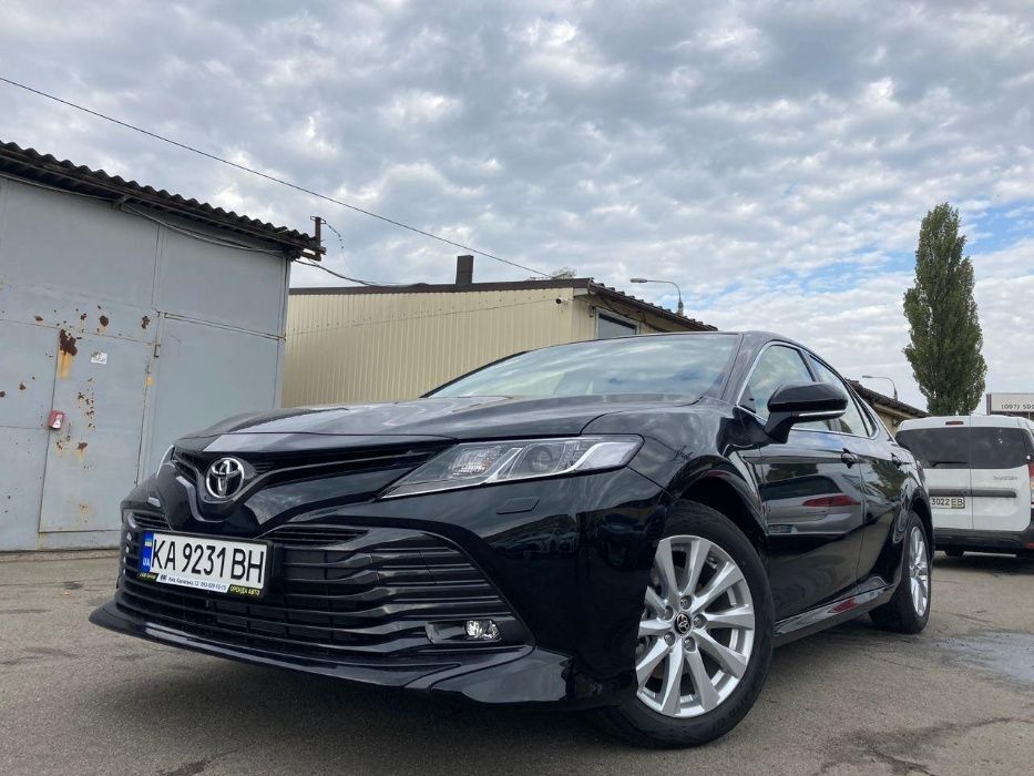 Аренда автомобиля авто под выкуп Киев Toyota Camry 2020