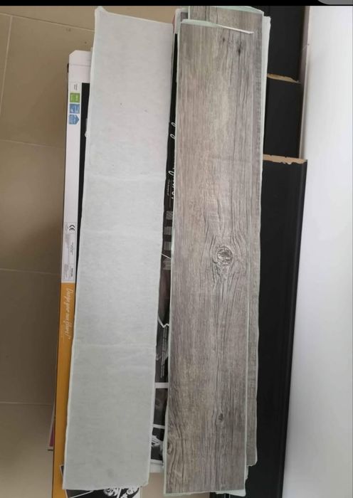 Panele winylowe samoprzylepne całość ponad 20m2