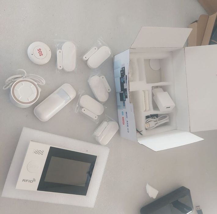 Zestaw alarmowy WiFi + GSM 4G, bezprzewodowy system alarmowy SmartHome