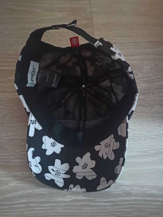 продаються Кепки