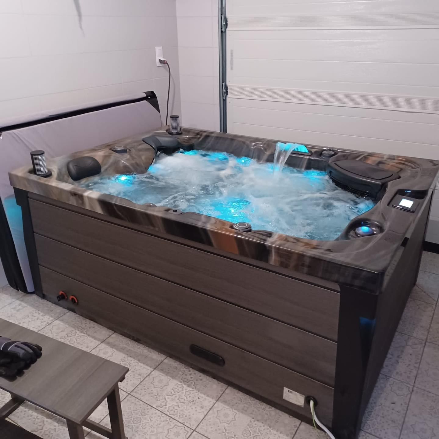 NEW Spa ogrodowe spa TOPAZ PlatinumSpas 3-osobowa wodospad ozonator