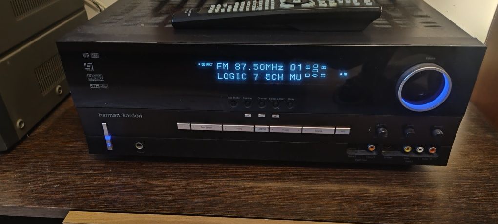 Harman Kardon 135 AV mocny amplituner