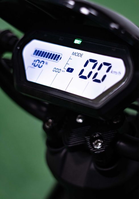 Оренда електроскутерів Aima для доставки Glovo, Bolt