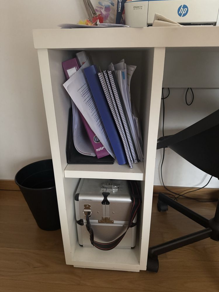 Secretaria com arrumação