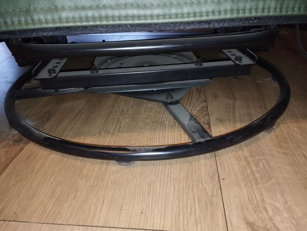 Fotel bujany, rozkładany z funkcją masażu. Jak nowy !!!