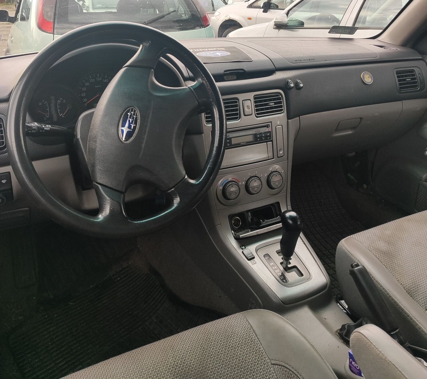 Subaru Forester lampy przód lewa i prawa komplet