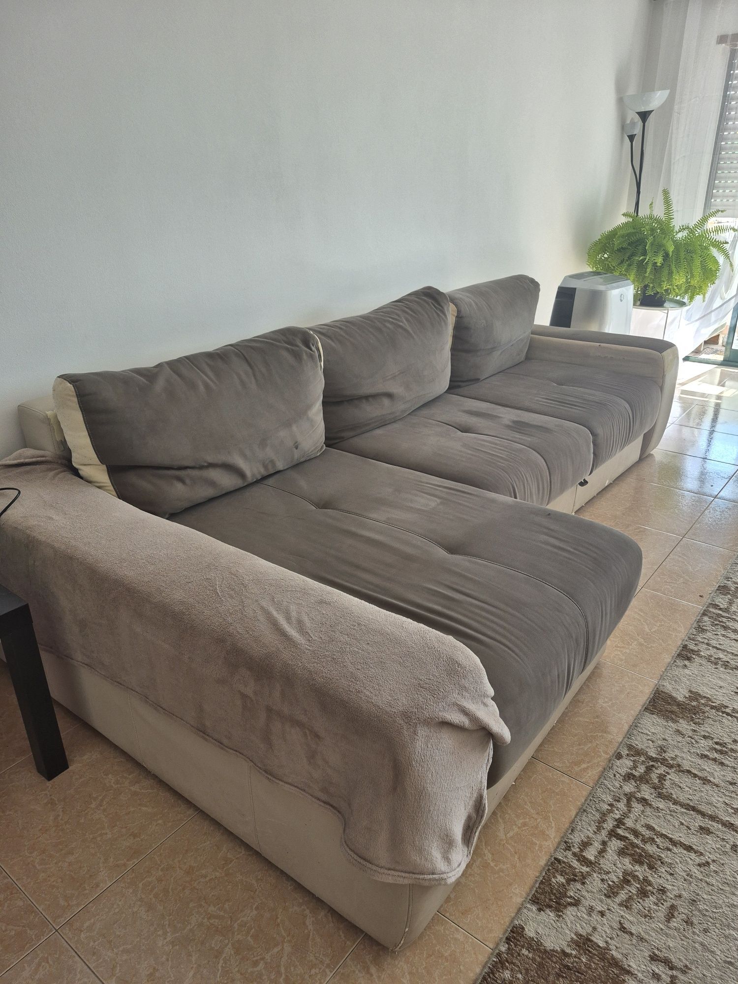 Rebaixa de preço  sofá grande bem estimado