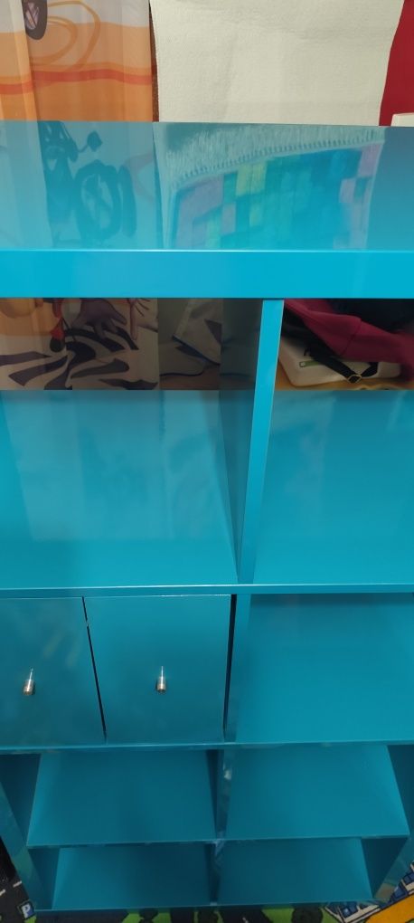 PilnieNieużywany regał Ikea kallax Z wkładem szufladowym,plus 2 wkłady