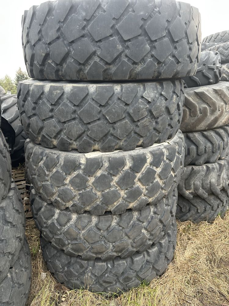 Continental hcs 14.00 R20, Michelin 335/80 R20, Good Year 7.50 R16C,
