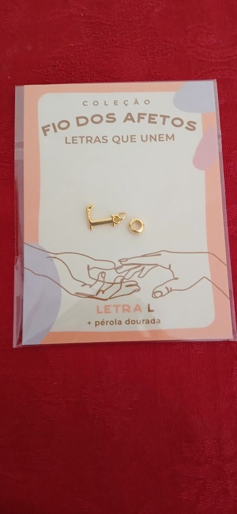 Letra L, da coleção Fio dos Afetos, nova