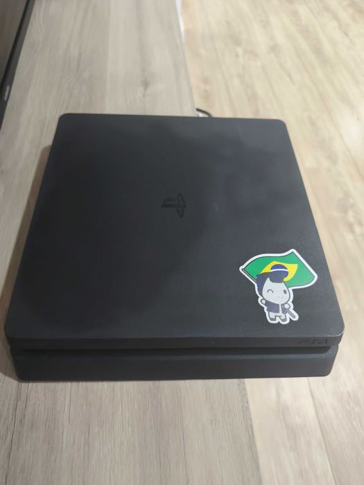 PlayStation 4 1tb slim, com controle