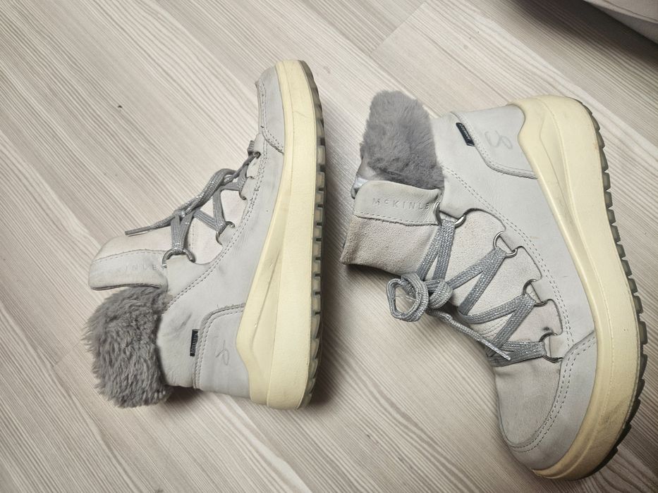 Чоботи жіночі у гарному стані