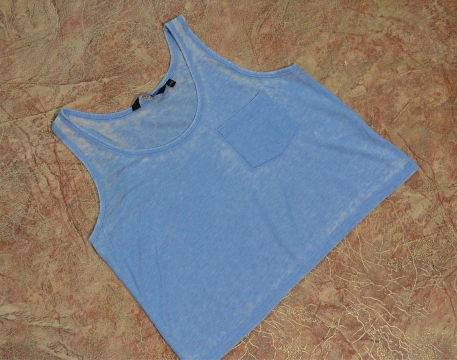 рваные модные стильные джинсы брйфренды