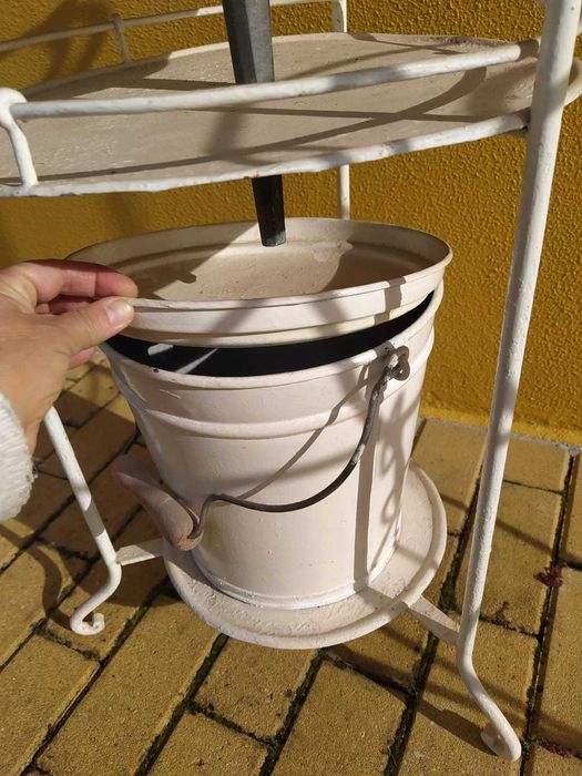 Lavatório antigo completo branco