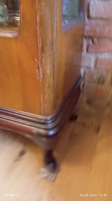 OrzechowSecesja 160x110x40cm witryna oszklone z lustrem secesja