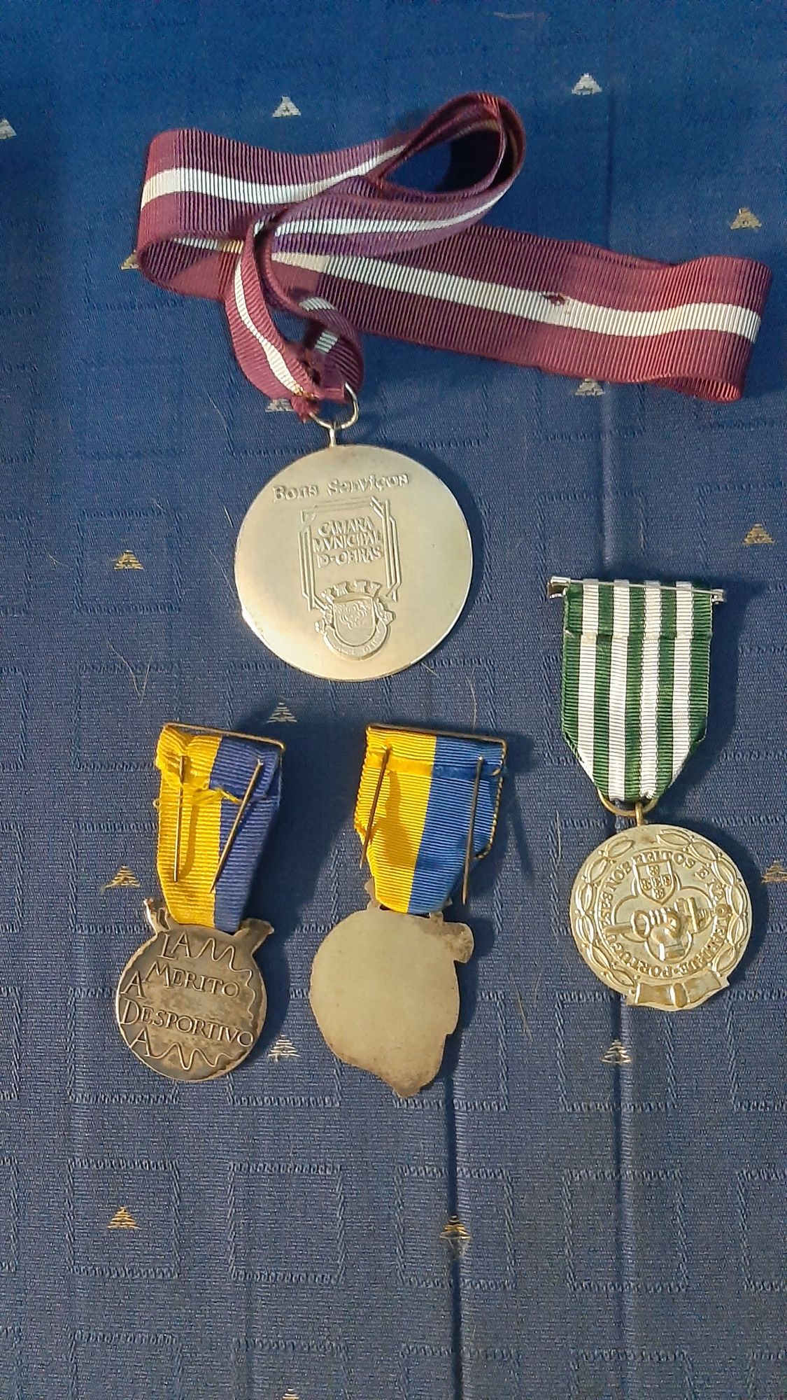 Medalha Militar + Medalhas de Almada e Oeiras