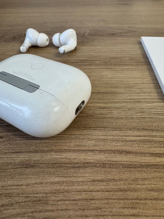 Apple AirPods Pro 2nd Gen ANC