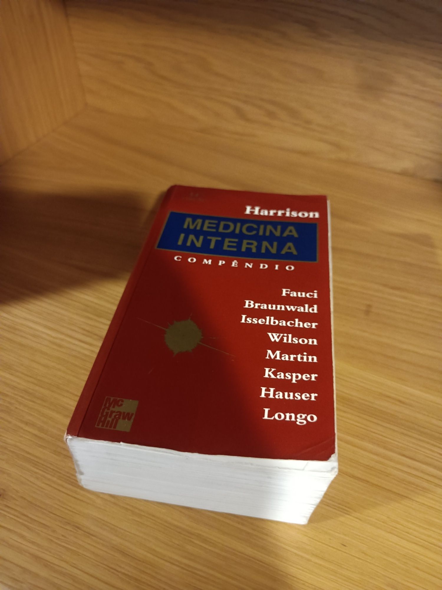 Vendo compêndio de medicina interna Harrison
