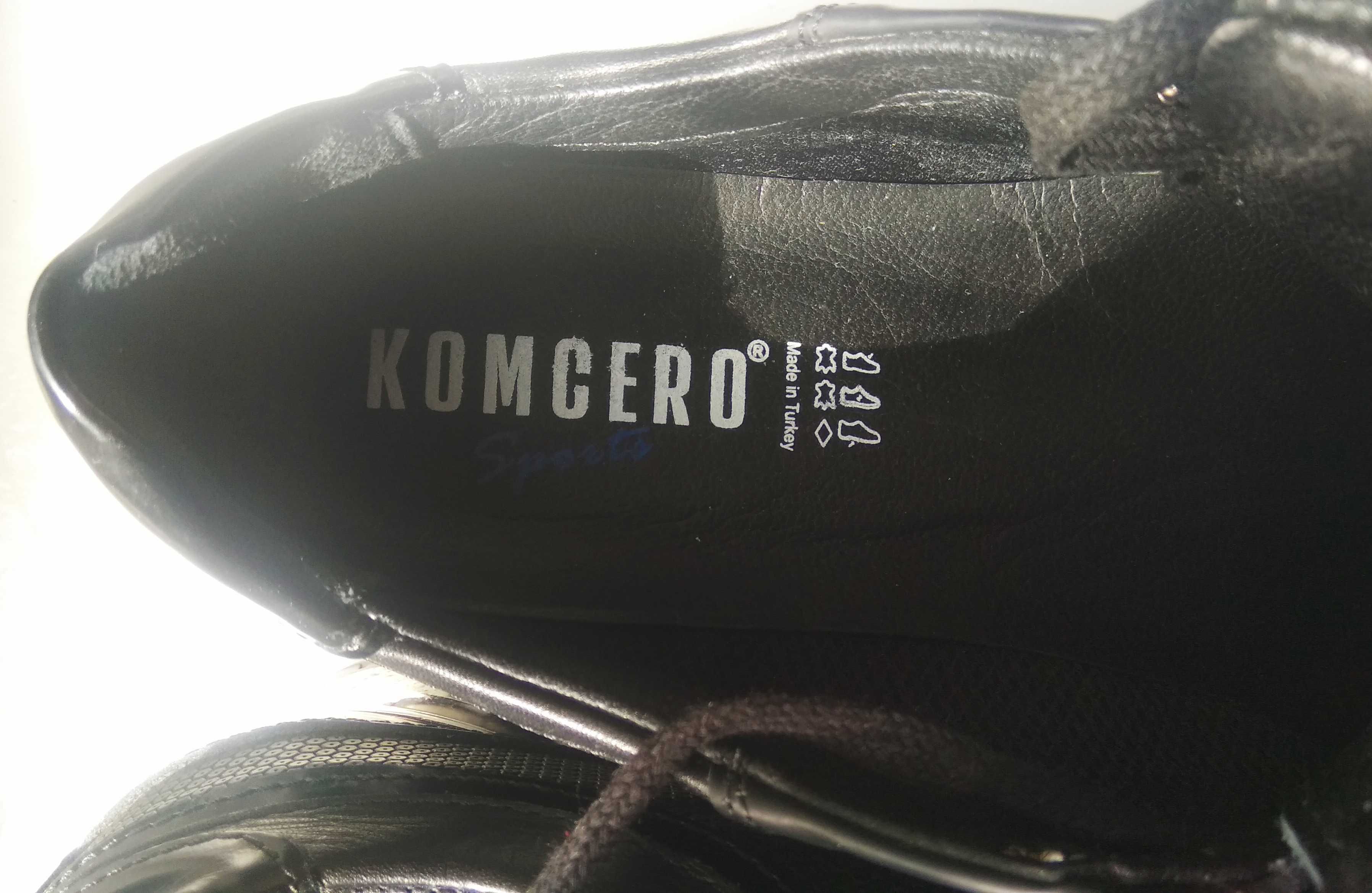 Брендовые кроссовки # komcero в отл. состоянии