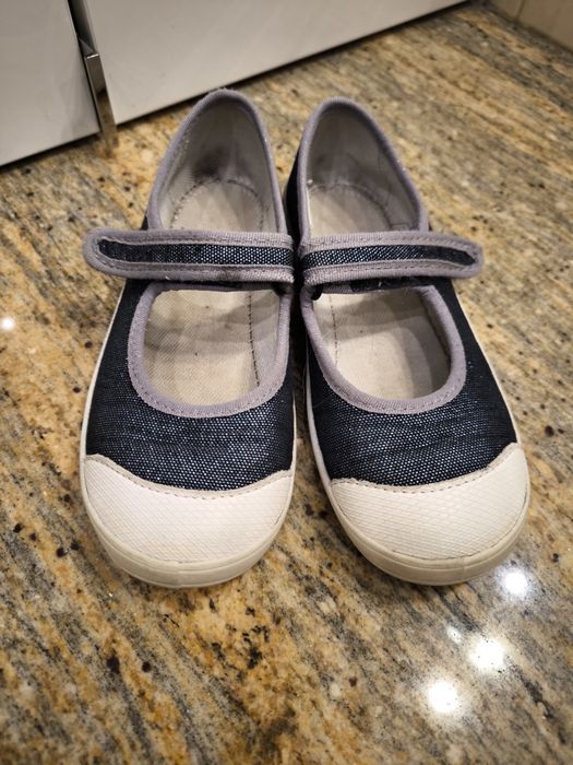 Kapcie, buciki dziewczęce r.30